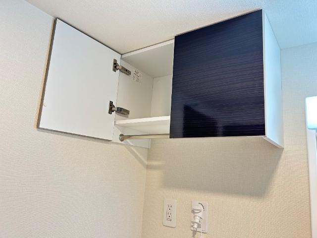 OceanCoastTsudanuma（オーシャンコーストツダヌマ）303号室 洗濯機上部収納