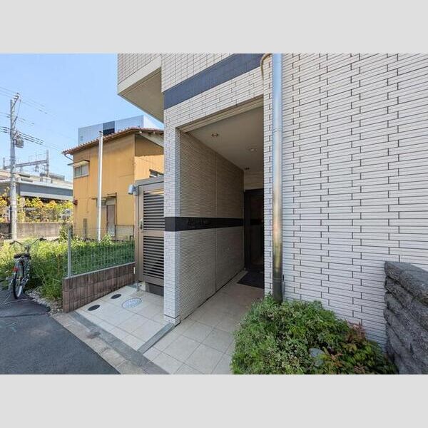 ラフィーネ大宮 エントランス