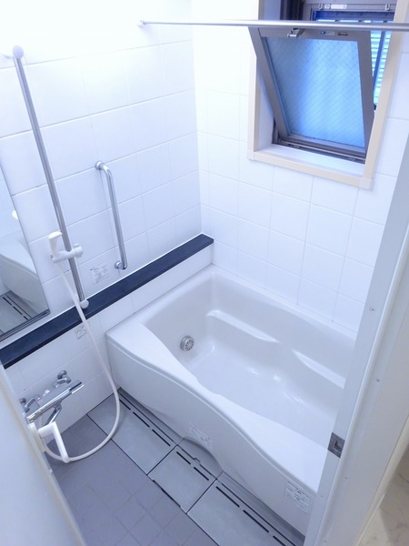 日神デュオステージ杉並井荻106号室 お風呂