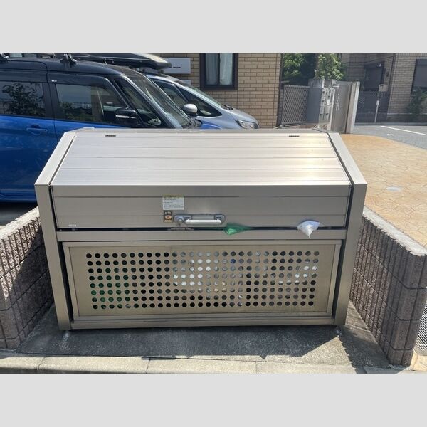 グランドゥール　A ゴミストッカー