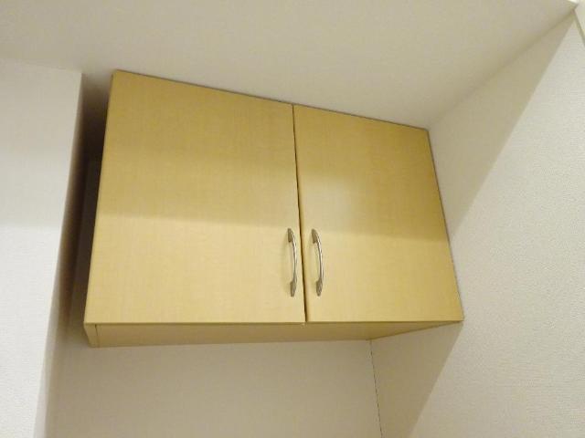 パークハイム江北101号室 下足箱（上段）