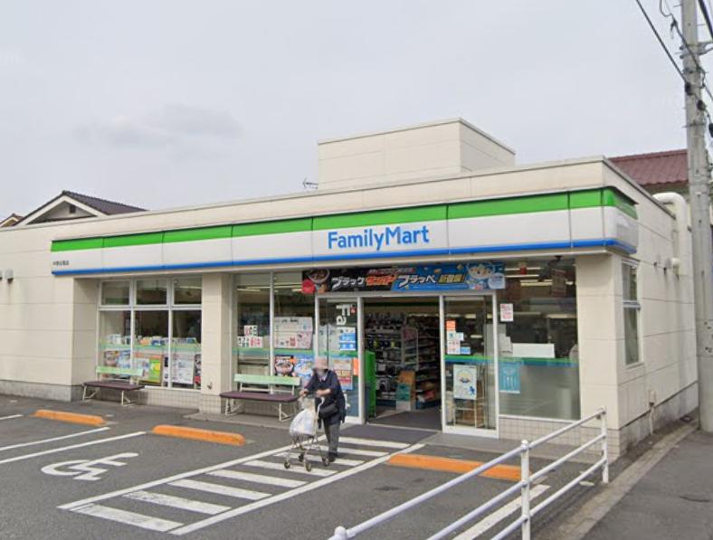Ｋパレス白鷺 【コンビニエンスストア】ファミリーマート 中野白鷺店まで256ｍ