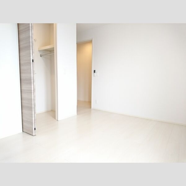 ロイジェントパークス レイクタウン Ⅱ　J301号室 居室