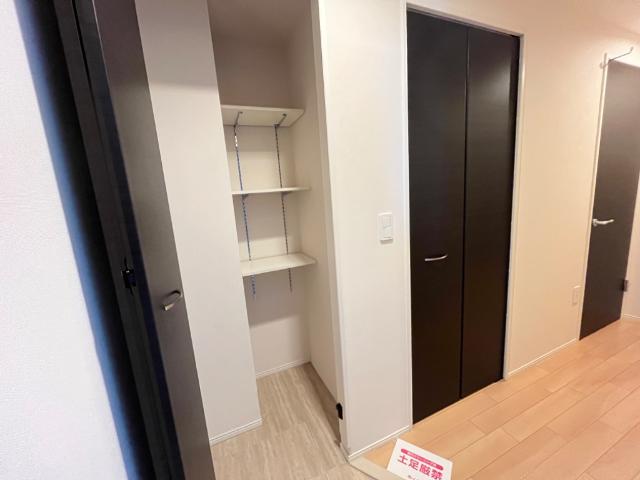 ジョリーメゾン（Ｊｏｌｉｅ　Ｍａｉｓｏｎ）201号室 玄関