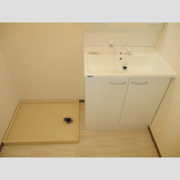 フェニックス　B 洗髪洗面化粧台、室内洗濯機置場