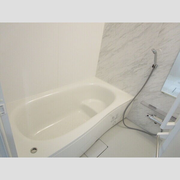 ラ・ペッシュ108号室 一坪風呂