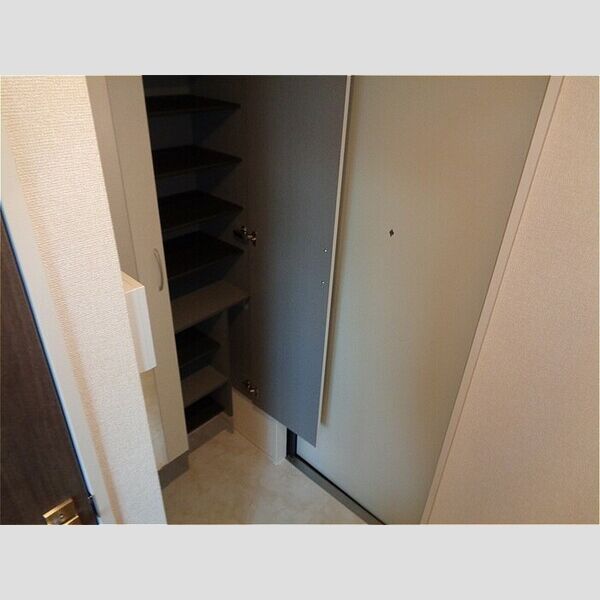 モンテマーレ鴨川206号室 玄関