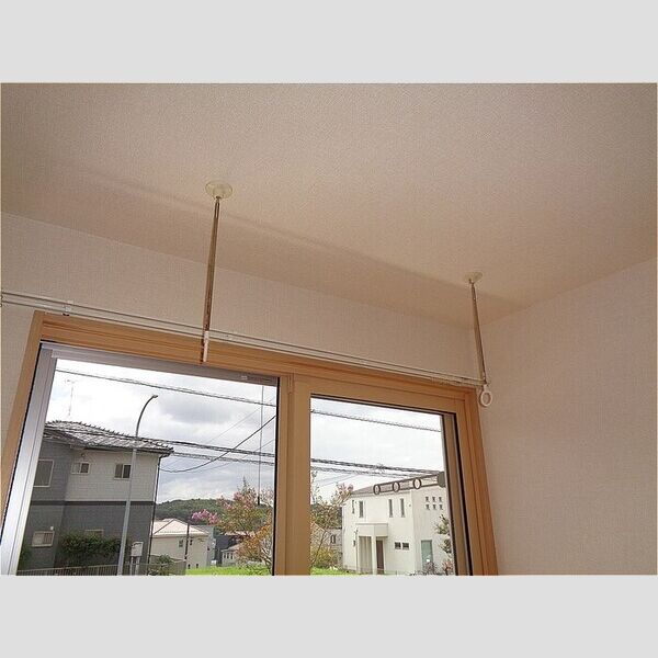 ルーナピエーナ102号室 室内物干し