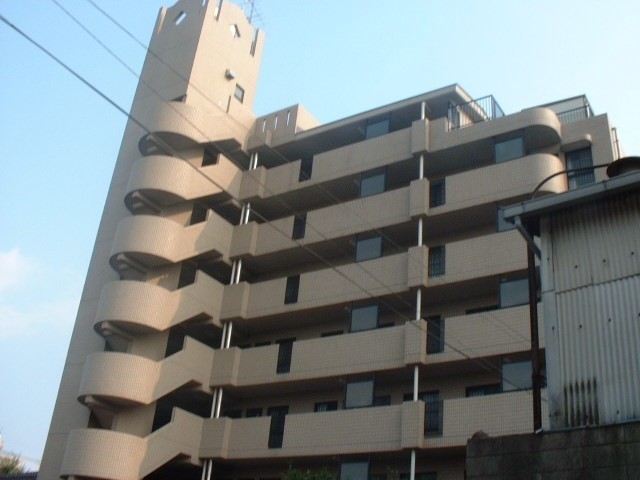 アイリス6階 外観