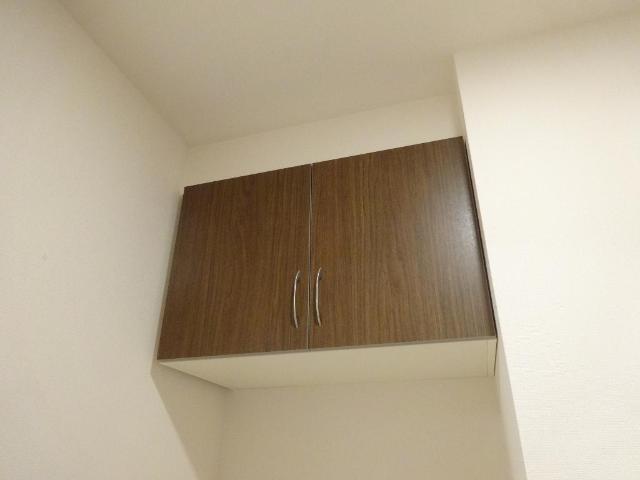 Ｅ・Ｍグローリア 下足箱（上段）