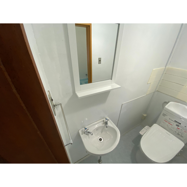 第2白楽マンション202号室 内観