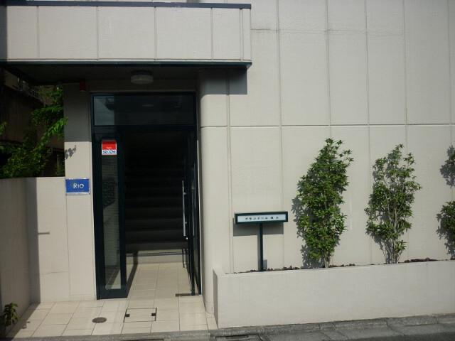 ブランドール池上301号室 エントランス