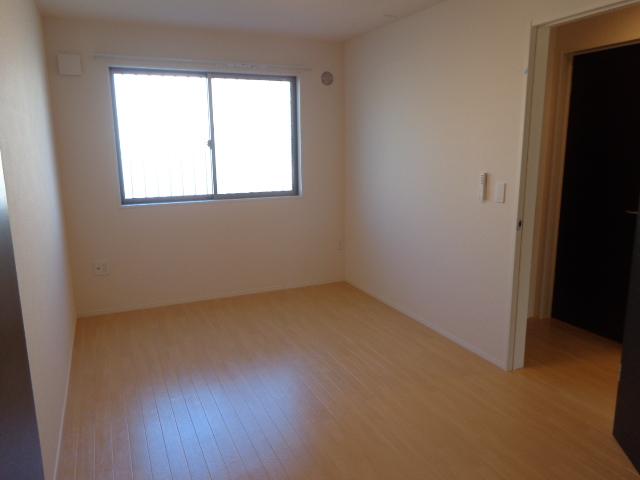 セレーノ・東栖 洋室