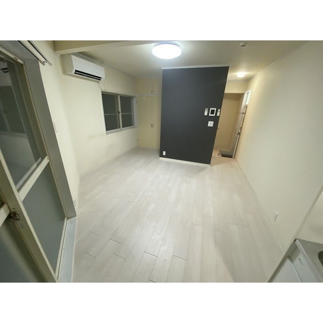 スリーパインズ リビング