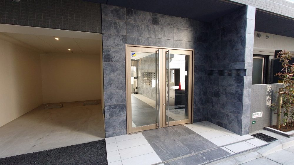 グランヴァンプレミアムイースト川口1階 外観