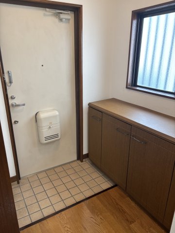 サクラーレ中野 玄関