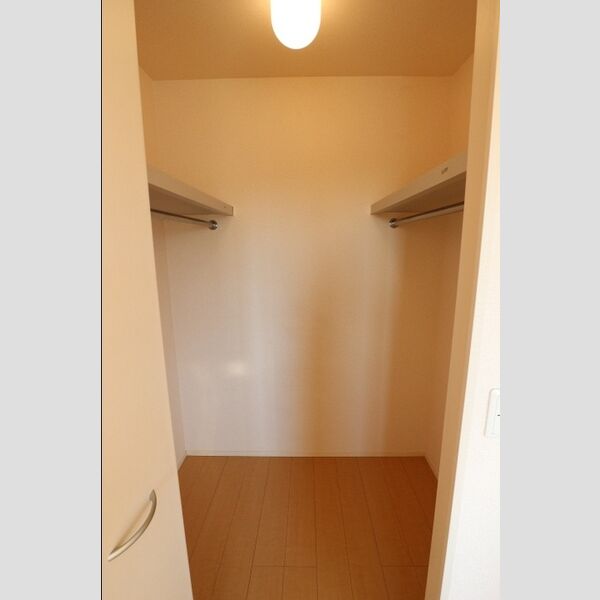 アネーロ・チヨ ウォークインクローゼット