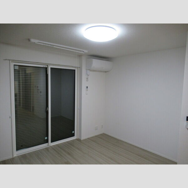 D-room公津の杜B リビング