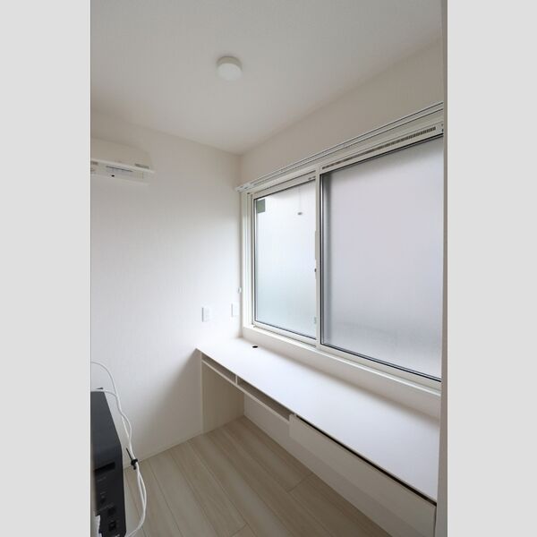 ベル　フロレゾン101号室 ワークスペース