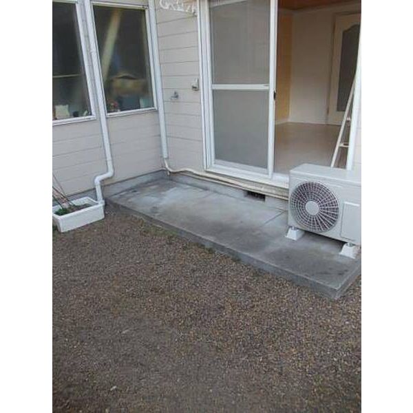 ジュネス弐番館 バルコニー