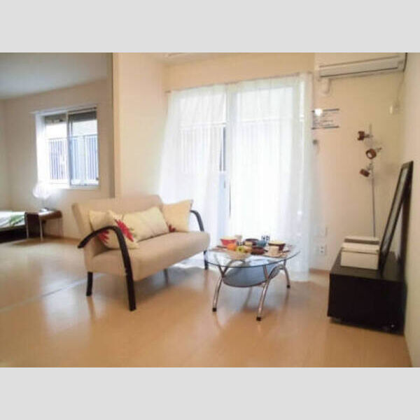 フォレスト四谷 102リビング3