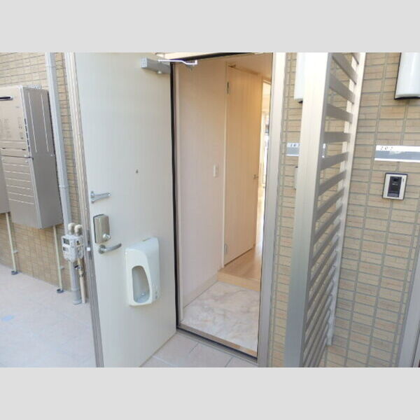 アイエム中川 玄関