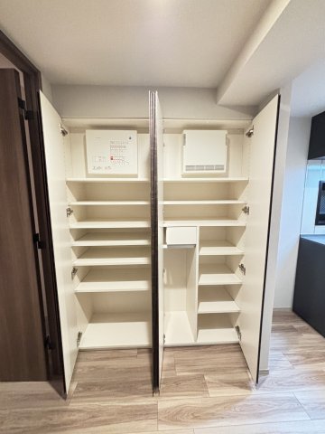 ジェノヴィア新大塚0401号室 収納