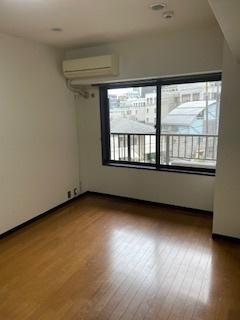 南青山ロイアルハイツ 洋室6.2帖　日当たり良好