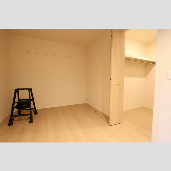 フェリナーレ 洋室