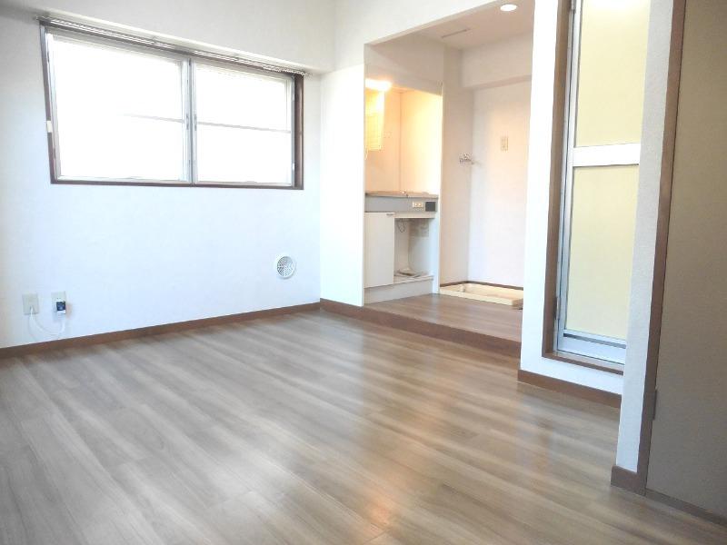 ジュネス南大沢 洋室6.5帖