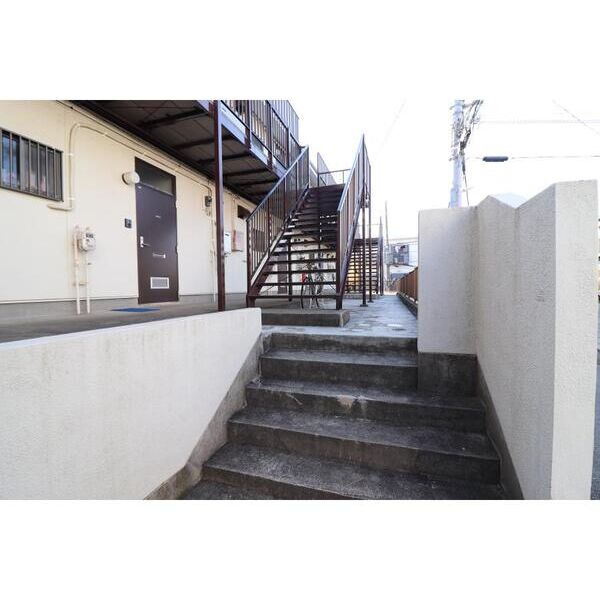 パウゼ幕張II エントランス