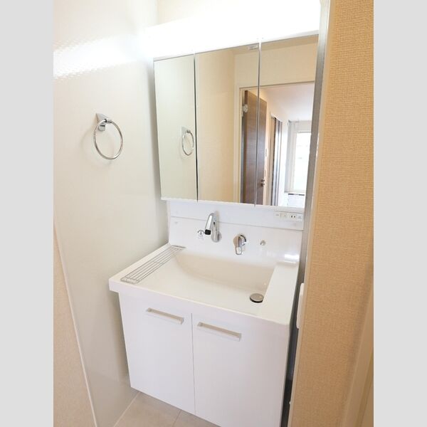 ルミエールK203号室 洗面所