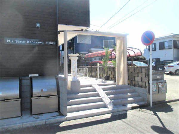 エムズステート金沢八景 エントランス