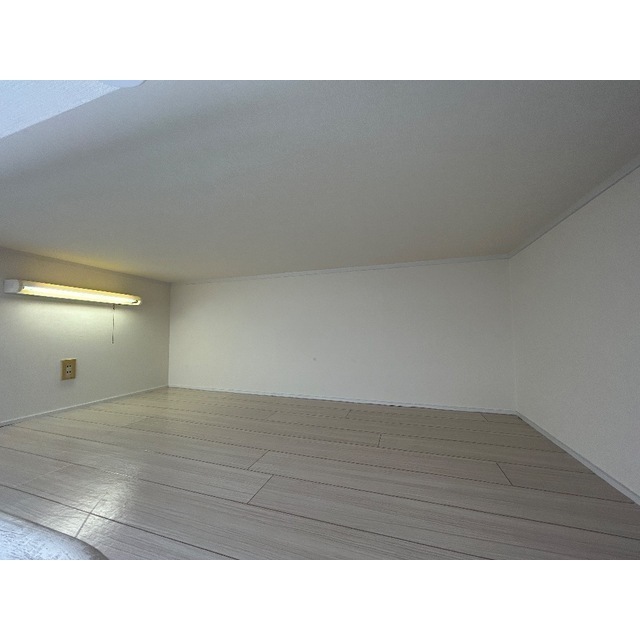 ライフピアブラウン102号室 内観