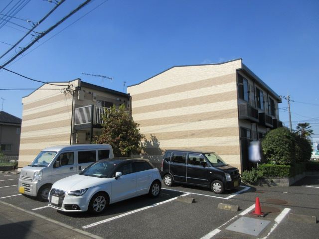 レオパレスブリリアント緑の外観画像