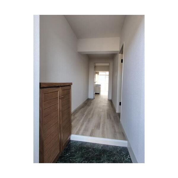 ハイム三栄 玄関