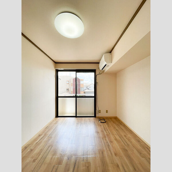 グリーンヒル新宿202号室 洋室6帖