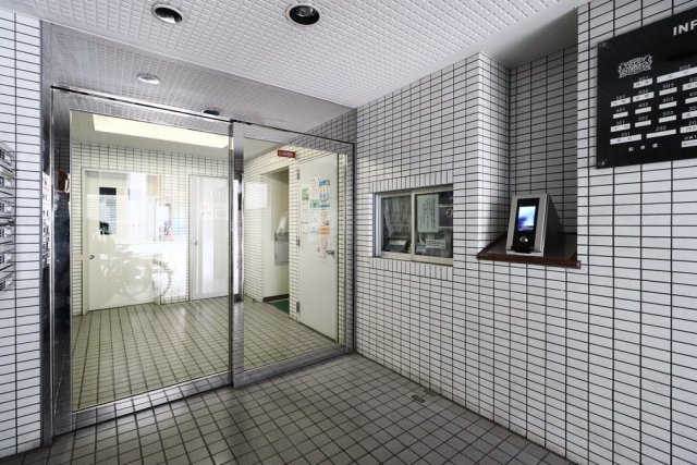 ライオンズマンション関内第５ エントランス