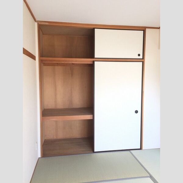 コーポレート東浦和1号棟303号室 収納