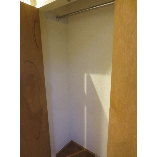 レビ中野坂上2階 収納