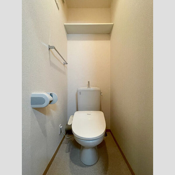 クレスト西戸部202号室 温水洗浄暖房便座