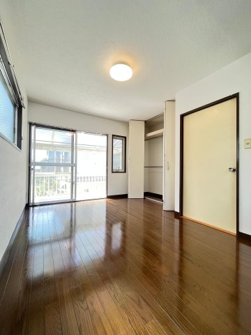 相模原市緑区又野戸建て 2階洋室