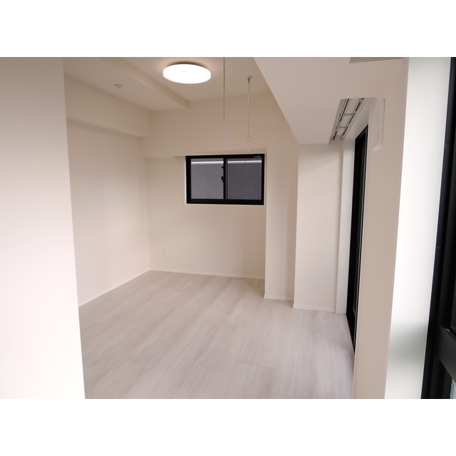 プレール・ドゥーク東新宿Ⅲ 内観