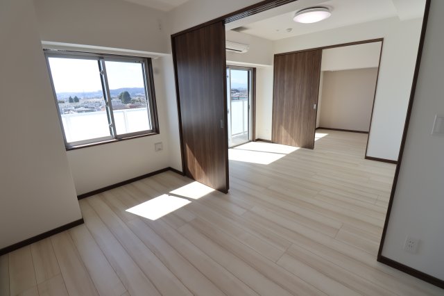 GENOVIA白糸台skygarden0304号室 リビング