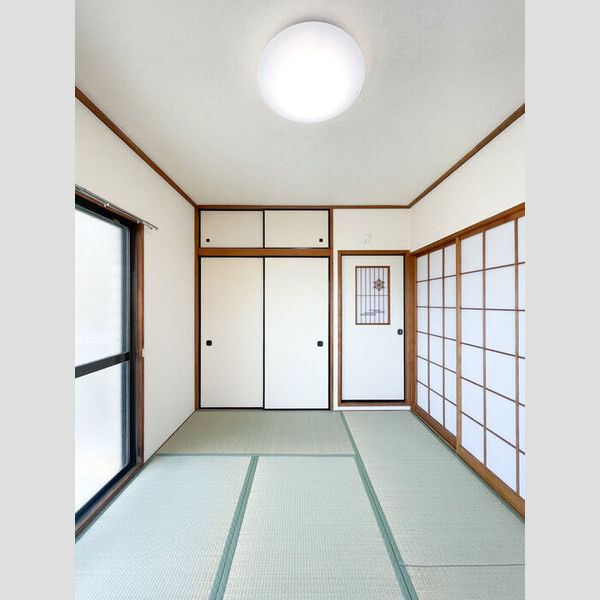 ビラ・フラワーヒル203号室 和室