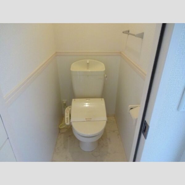 ガーデンコート　C 温水洗浄暖房便座