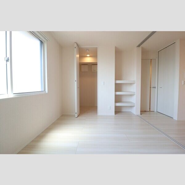 カンパーナ203号室 洋室6.3帖