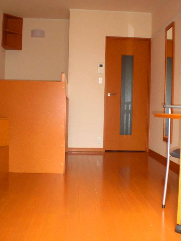 レオパレス緑丘105号室 寝室