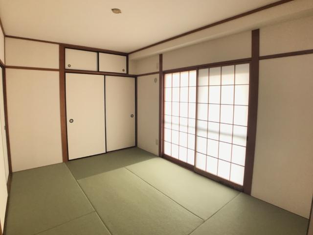 グリーンヒルズ香川302号室 和室