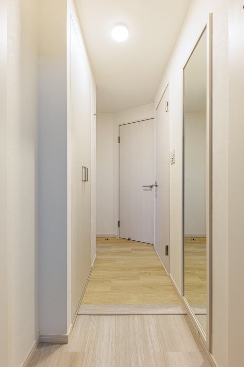 レジディア世田谷若林3階 玄関